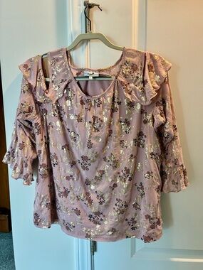 Poppi Brand Cold-Shoulder Metallic Floral Ruffle Women's Top in Mauve Pink